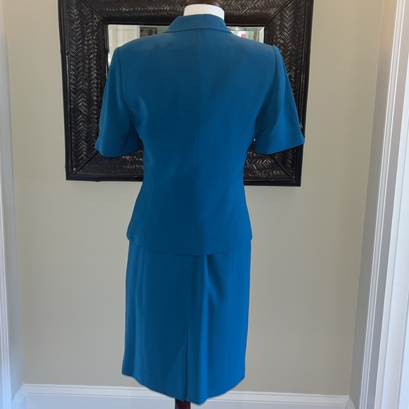Ladies 2 piece Kasper Size 4 Dress Suit - Picture 3 of 5
